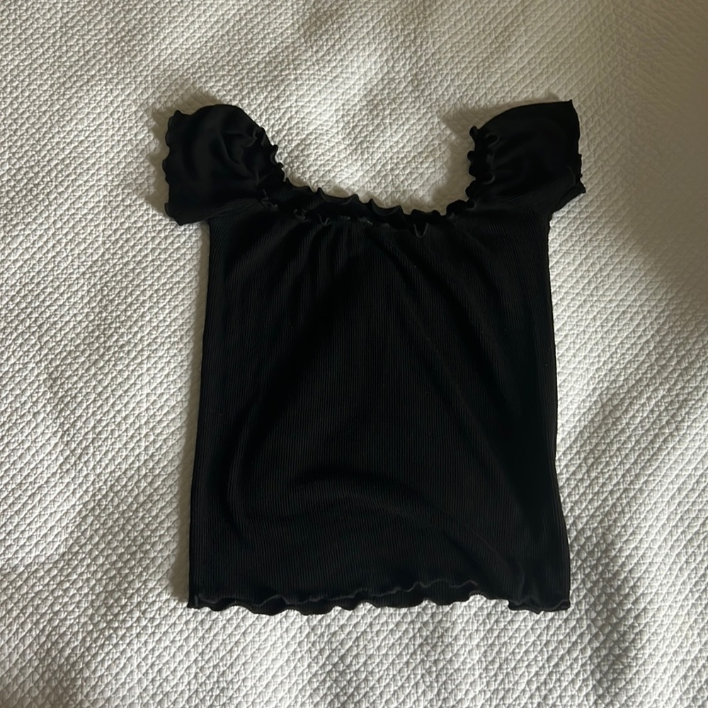 Brandy Melville off the shoulder tank top